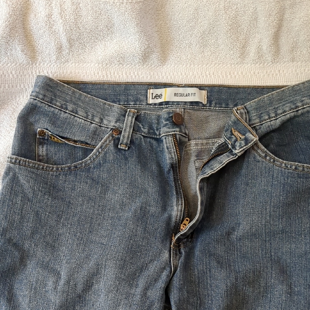 Lee Regular Fit Denim Blue Jeans. 33x32